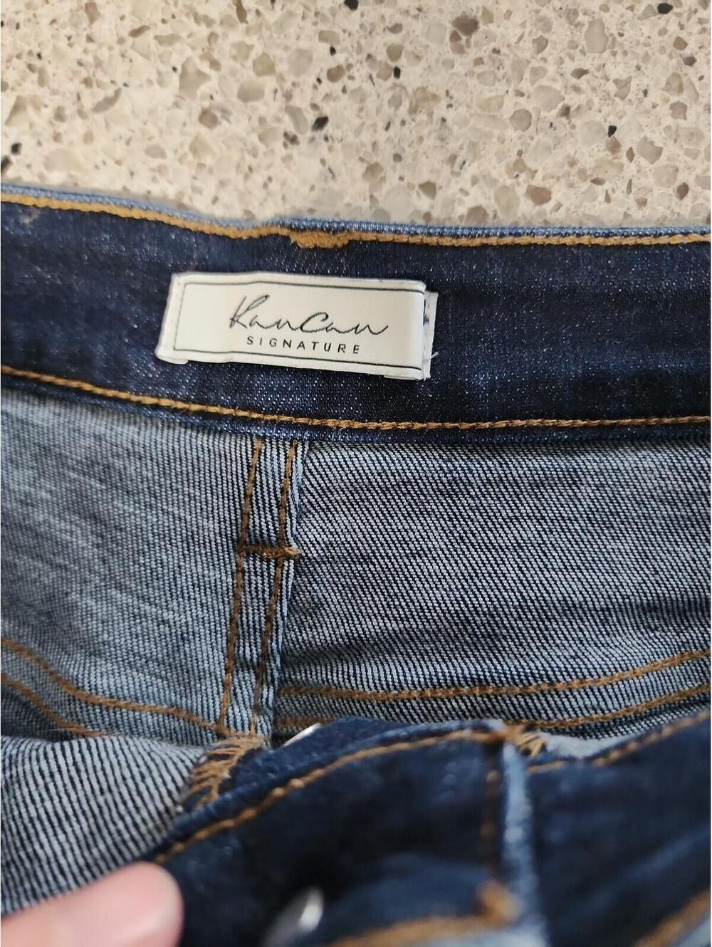Shorts - Picture 4 of 9